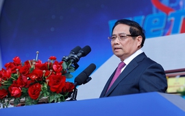 Viet Nam resolved to strengthen defense capabilities to safeguard itself early, from afar