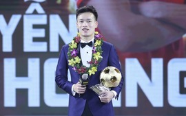 Midfielder Nguyen Hoang Duc wins 2023 Golden Ball