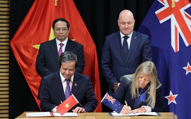 Viet Nam, New Zealand sign cooperation agreements