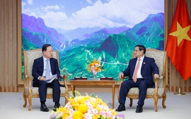 Prime Minister hosts Chief Financial Officer of Samsung