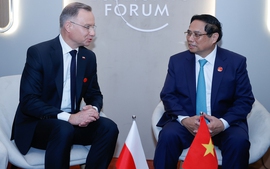 Prime Minister meets Polish President on sidelines of WEF meeting in China