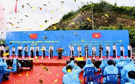 Hoanh Mo– Dongzhong border gate pair is operational