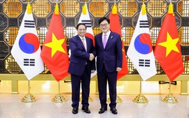 Prime Minister meets top Korean legislator in Seoul