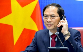 Foreign Minister holds phone conversation with Uzbek counterpart