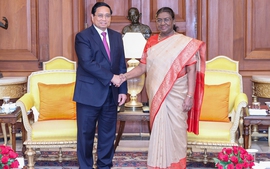 Prime Minister meets with Indian President