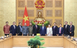 Prime Minister hosts delegation of ASEAN BAC chairmen