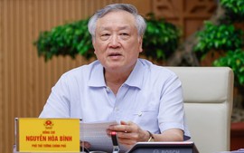 Nguyen Hoa Binh leads working group on administrative procedure reform