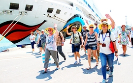 Viet Nam waives visas for tourists from Poland, Czech Republic, Switzerland from March