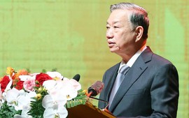 Digital transformation-urgent requirement for Viet Nam to narrow development gap: Party chief