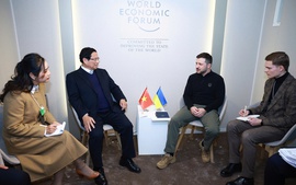 Prime Minister Pham Minh Chinh meets Ukrainian President in Davos