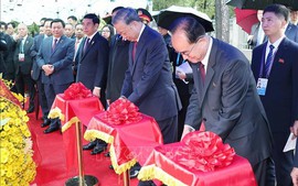 President Ho Chi Minh statue in inaugurated in DPRK