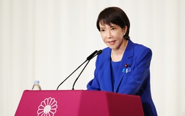 Prime Minister Pham Minh Chinh congratulates new Japanese counterpart