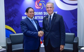 Vietnamese PM meets with Cambodian, Canadian, Brazilian leaders on sidelines of 47th ASEAN Summit