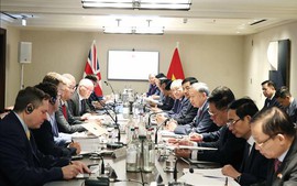 General Secretary attends seminar on AI and semiconductors in London