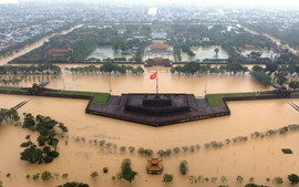 Gov’t orders urgent, coordinated response to flood aftermath in central Viet Nam