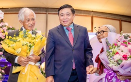 Two Vietnamese scientists awarded with France’s Legion of Honor
