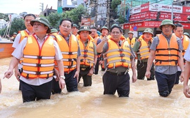 Gov’t chief inspects flood rescue and recovery efforts in Thai Nguyen province
