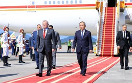 Jordanian King Abdullah II Ibn Al Hussein embarks on official visit to Viet Nam