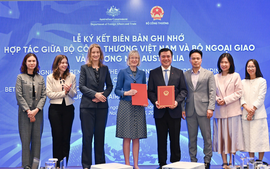 Viet Nam, Australia sign MoU on cooperation to optimize FTA’s benefits