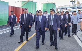 Viet Nam inaugurates first LNG power plants, marking shift toward cleaner energy
