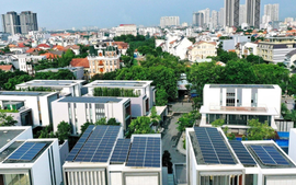 Ha Noi accelerates investment in solar power projects