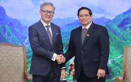 Prime Minister Pham Minh Chinh hosts Laos' newly-appointed Foreign Minister