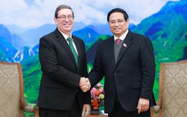 Prime Minister Pham Minh Chinh receives Cuban Foreign Minister