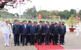 Leaders pay tribute to President Ho Chi Minh on Party’s 95th founding anniversary