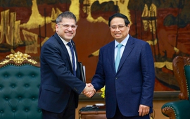 Prime Minister hosts AstraZeneca Chairman