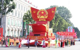 Rehearsal for grand parade marking 50th reunification anniversary