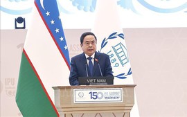 Top legislator calls stronger actions to build prosperous and sustainable world