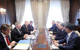 General Secretary meets Slovak Prime Minister in Moscow