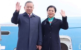 Party chief embarks on state visit to Belarus