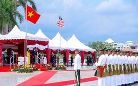 Prime Minister Pham Minh Chinh accorded official welcome at Perdana Putra