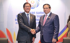 Prime Minister Pham Minh Chinh meets Philippine President in Kuala Lumpur