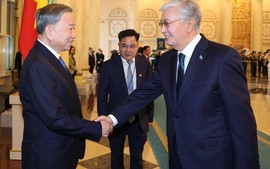 Official welcome ceremony for top Vietnamese leader To Lam in Kazakhstan