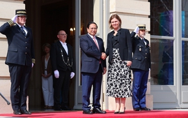 Prime Minister Pham Minh Chinh meets with President of French National Assembly