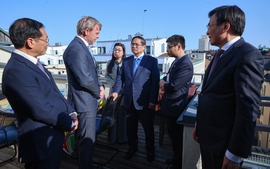 Prime Minister Pham Minh Chinh visits family of late Swedish Prime Minister Olof Palme