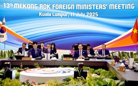 Deputy PM, FM Bui Thanh Son co-chairs 13th Mekong- Korea Foreign Ministers’ Meeting