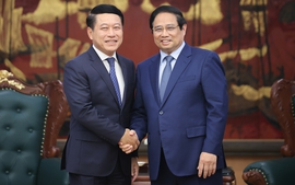 Viet Nam gives highest priority to relations with Laos: Prime Minister