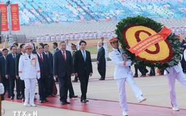 Party, State leaders pay tribute to President Ho Chi Minh
on the 80th National Day