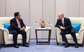 Prime Minister Pham Minh Chinh meets Russian President Putin in Tianjin