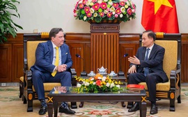 Acting Foreign Minister hosts U.S. Ambassador Marc Knapper