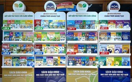 Viet Nam to adopt single set of textbooks from 2026