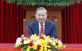 General Secretary To Lam holds phone conservation with top Cuban leader