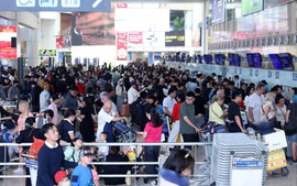 Noi Bai Airport logs record passenger traffic as Tet holiday concludes