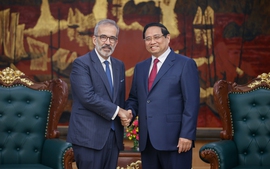 Prime Minister hosts top Portuguese diplomat