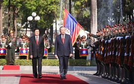 General Secretary To Lam begins State visit to Laos