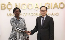 Viet Nam treasures cooperation with OIF: Foreign Minister