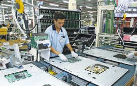 Viet Nam strengthens global position in electronics, semiconductors